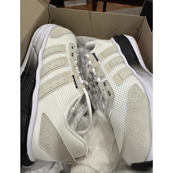 Adidas Astrastar JQ4479 Men’s 9.5 / Women’s 10.5 NIB MSRP $85 Free Ship - Picture 3 of 13